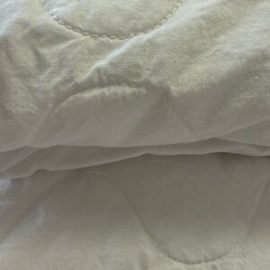 NewPoint White Down alternative set of 2 twin mattress covers with deep pockets